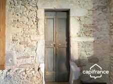 A VENDRE  SAINT GEOIRE EN VALDAINE (38) Maison de village , 8 pièces , 4 ch,dépendances, terrain ,  rénovée