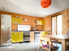 A VENDRE  SAINT GEOIRE EN VALDAINE (38) Maison de village , 8 pièces , 4 ch,dépendances, terrain ,  rénovée