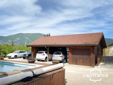 01300 CUZIEU MAISON BOIS MASSIF TYPE CHALET, 146 m² ,PLAIN-PIED TERRASSE, GARAGE,PISCINE, TERRAIN 1100 M2
