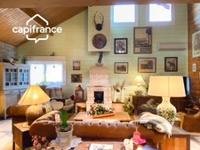 01300 CUZIEU MAISON BOIS MASSIF TYPE CHALET, 146 m² ,PLAIN-PIED TERRASSE, GARAGE,PISCINE, TERRAIN 1100 M2