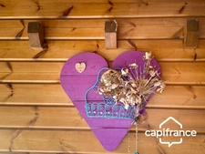 01300 CUZIEU MAISON BOIS MASSIF TYPE CHALET, 146 m² ,PLAIN-PIED TERRASSE, GARAGE,PISCINE, TERRAIN 1100 M2