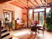 Maison  5 pièces, 115 m2 ,3 ch, dépendance,sur terrain 600 m2  AIX LES BAINS (73) 