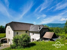 GRANDE MAISON FAMILIALE  10 pièces 256 m² habitables sur 2 niveaux avec GITE terrain 14500 m²