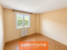 🏠 Maison de 115 m² avec deux garages, au calme dans une impasse