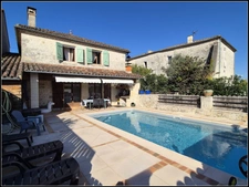 Maison en pierre rénovée avec piscine et vue exceptionnelle - Pergain-Taillac (32700)