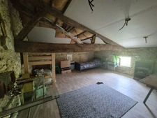 Maison de campagne avec dépendances et terrain borné de 1,35 hectares (32)