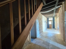 Maison de campagne avec dépendances et terrain borné de 1,35 hectares (32)