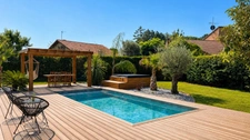Maison 3 chambres, rénovée, de plain-pied avec piscine chauffée et jacuzzi 