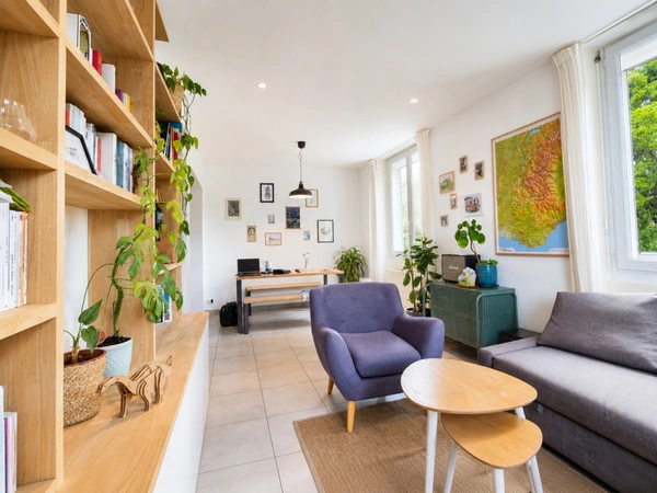 Maison de charme rénovée, sous sol aménagé, grand garage 
