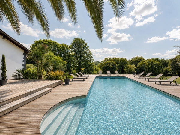 Domaine landais de 408 m² – 3 gîtes, piscine chauffée et 7,2 hectares