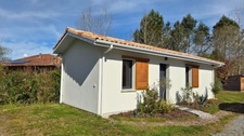Maison de plain-pied avec dépendance, piscine chauffée et environnement nature
