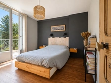 Maison de charme rénovée, sous sol aménagé, grand garage 