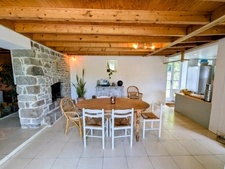 Une maison en pierre avec vue sur la Rance, entre nature et proximité