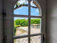 Une maison en pierre avec vue sur la Rance, entre nature et proximité