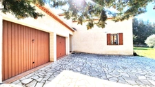 Maison à 6 pièces LAURIS (84) terrain 3136 m²