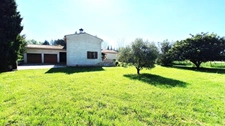 Maison à 6 pièces LAURIS (84) terrain 3136 m²
