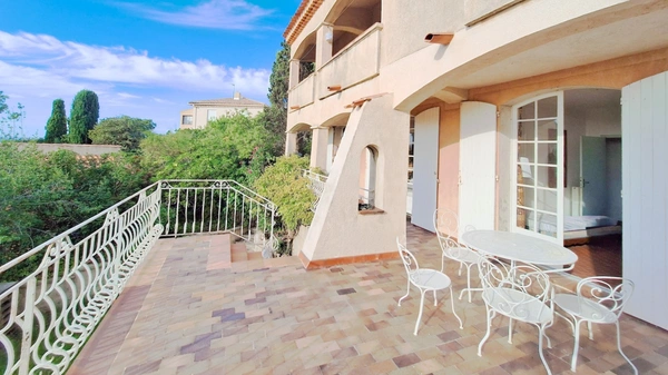 À vendre, Villa 183 m² + Appartement de 80 m², Terrain 1 110 m², Sausset Les Pins, PACA (13)