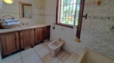 Maison à 6 pièces LAURIS (84) terrain 3136 m²