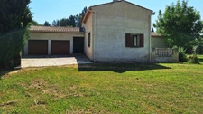Maison à 6 pièces LAURIS (84) terrain 3136 m²