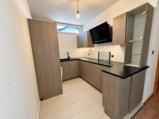 SAINT-LOUIS-LA-CHAUSSÉE – MAISON MITOYENNE DE 101,5 M² AVEC GRANDE TERRASSE COUVERTE, COUR ET GARAGE