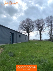Longère de 200 m2 de plain-pied à vendre à BRAINS SUR LES MARCHES (53)