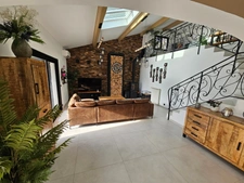Roquefort les Pins – Charming, fully renovated property with swimming pool, just 5 minutes from the town centre 