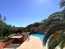 THEOULE-SUR-MER - 2-BEDROOM APARTMENT - GROUND FLOOR - RECENTLY BUILT LUXURY RESIDENCE - A FEW METERS FROM THE PORT AND THE FIGUEIRETTE BEACHES - GARAGE
