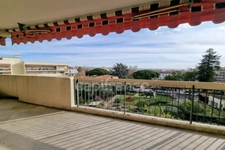 Appartement à vendre 4 pièces + GARAGE ET CAVE GOLFE JUAN