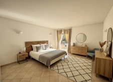 Villa in Mandelieu-la-Napoule – Minelle – 300 m² – Flat land – Swimming pool – 4 suites – Triple garage