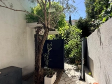 CANNES - CHARMING BUILDING - PRIVATE MANSION TYPE / GREAT POTENTIAL / ABSOLUTE PEACE AND QUIET