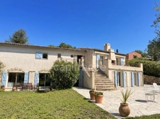 VILLA AVEC PISCINE ET TERRAIN PLAT – COMMERCES A PIED – APPARTEMENT INDÉPENDANT 