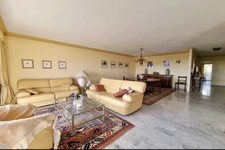 Golfe-Juan Centre – Appartement 4 pièces, vue mer, sans vis-à-vis, double terrasse, garage et cave