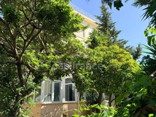 CANNES - CHARMING BUILDING - PRIVATE MANSION TYPE / GREAT POTENTIAL / ABSOLUTE PEACE AND QUIET