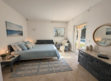 Villa in Mandelieu-la-Napoule – Minelle – 300 m² – Flat land – Swimming pool – 4 suites – Triple garage