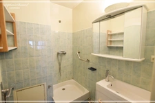 Appartement familial T5 de 95 m² avec loggia, balcon, garage et cave / LYON 8EME 