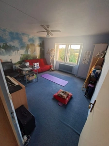 Une grande maison de 220 m² de potentiel sur un grand terrain de plus de 5500 m², bien isolée. À Ornacieux 38260