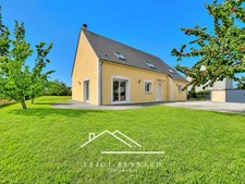 SITUÉE À CAGNY, belle maison familiale 200 m2, 6 chambres avec vie de plain-pied, au calme écoles et commerces à proximité