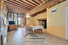 Maison de caractère avec dépendances à vendre 5 pièces GRANDCHAMP LE CHATEAU (14)