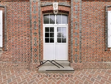 Maison de maître à rénover, 4 hectares, 1 dépendance, bordure de rivière