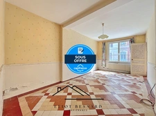 En exclusivité - Maison de ville en briques à rénover — Cœur de Saint-Julien-le-Faucon 