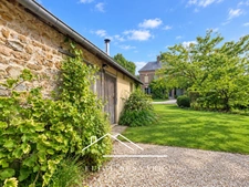 Propriété de caractère avec deux maisons, piscine et parc paysager aux portes de Lisieux