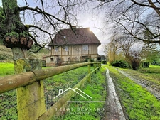 En exclusivité - Maison à colombages du XVIIᵉ siècle avec dépendances et 5 hectares – Grandchamp-le-Château