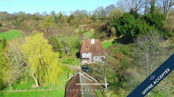 En exclusivité - Maison à colombages du XVIIᵉ siècle avec dépendances et 5 hectares – Grandchamp-le-Château