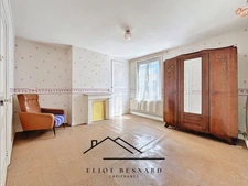 En exclusivité - Maison de ville en briques à rénover — Cœur de Saint-Julien-le-Faucon 