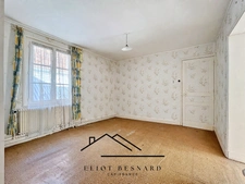 En exclusivité - Maison de ville en briques à rénover — Cœur de Saint-Julien-le-Faucon 