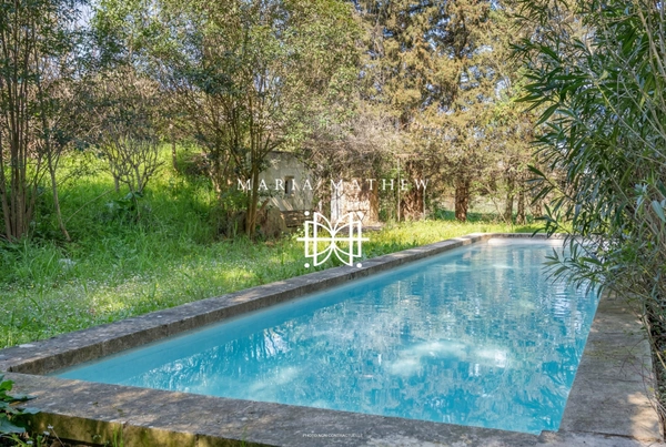 Bastide avec piscine et parc arboré - 1000 m2 - 2 hectares - AIX EN PROVENCE (13)