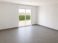 Maison neuve lumineuse – Plain-pied, 3 chambres, garage et terrasse