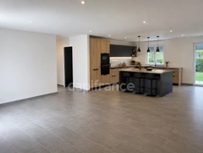 Maison neuve lumineuse – Plain-pied, 3 chambres, garage et terrasse