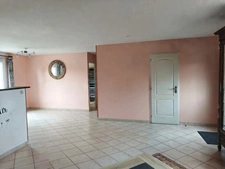 Charmante maison de plain-pied avec jardin à Gimouille