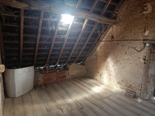 Maison pleine de charme à rénover avec terrain – Saint-Benin-d'Azy